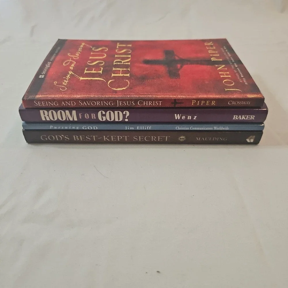 Finding religion god Jesus books lot‎ of 4 easy readers